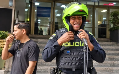 De patrullar las calles a compartir el micrófono: subintendente Jefferson Montaña será reconocido por emotivo gesto en Pereira