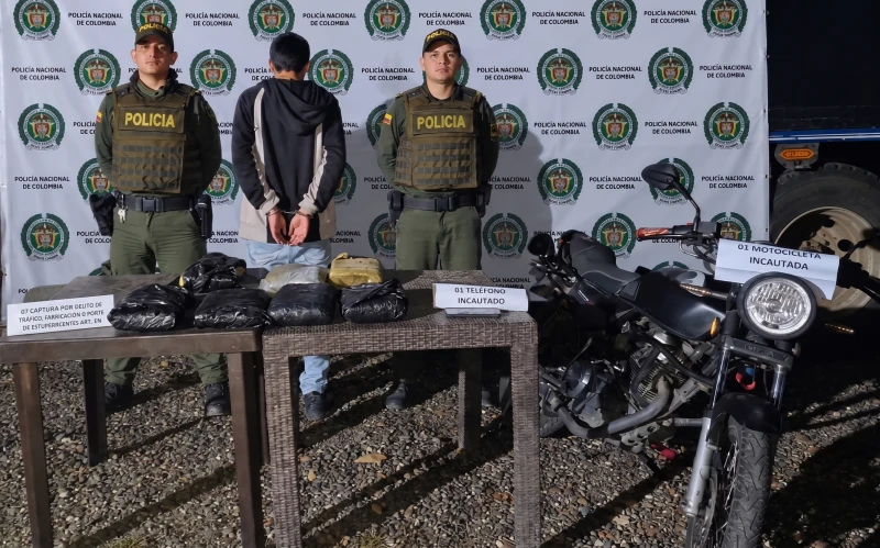 Le pidieron los documentos y arrancó: llevaba siete kilos de marihuana en Santander