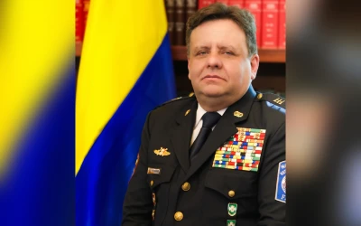 De La Espriella ordena la salida del director nacional de Bomberos por presuntas irregularidades