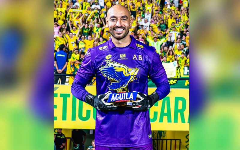 De casi retirarse del fútbol a ser la gran figura del Bucaramanga: la historia del arquero Diego Novoa