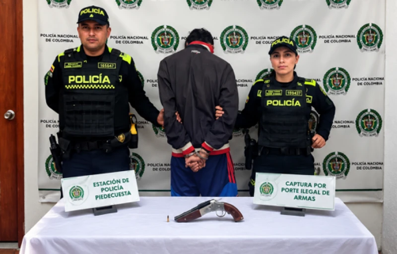 Con una escopeta y un cartucho calibre 22 cayó un hombre en el barrio Villa Nueva de Piedecuesta