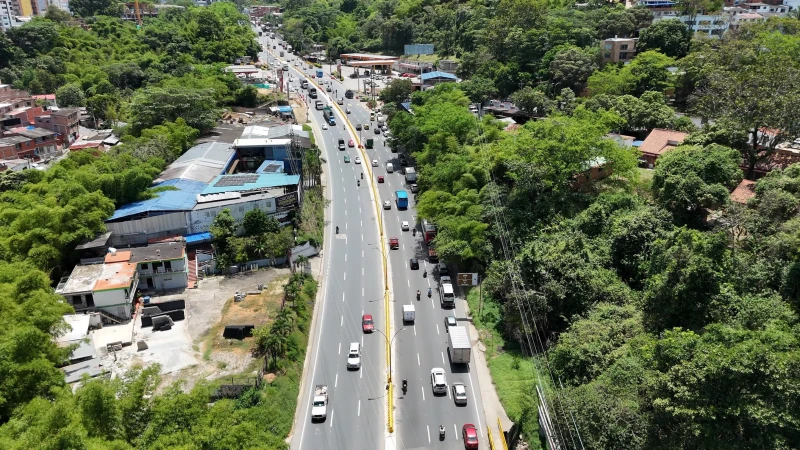 ¡Atención, conductores! Anuncian cierres totales en la autopista de Floridablanca durante el puente festivo