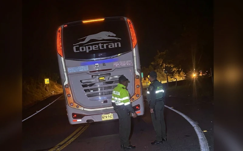 Adulto mayor murió arrollado por un bus de Copetran en la vía Bucaramanga - Pamplona