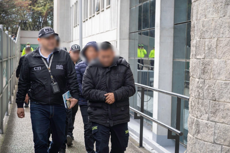 Capturan a 4 policías por muerte de un hombre que habría recibido golpes y descargas eléctricas