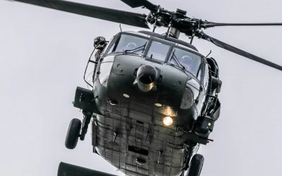 Helicóptero Black Hawk del Ejército se precipita a tierra en base militar de Cauca: hay 4 heridos