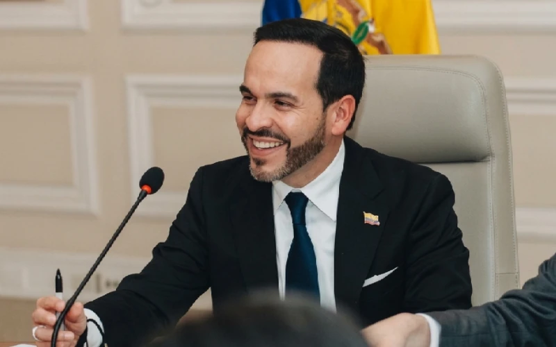 En apenas dos meses, De la Espriella rompe el récord y reduce 5 mil contratistas al Gobierno