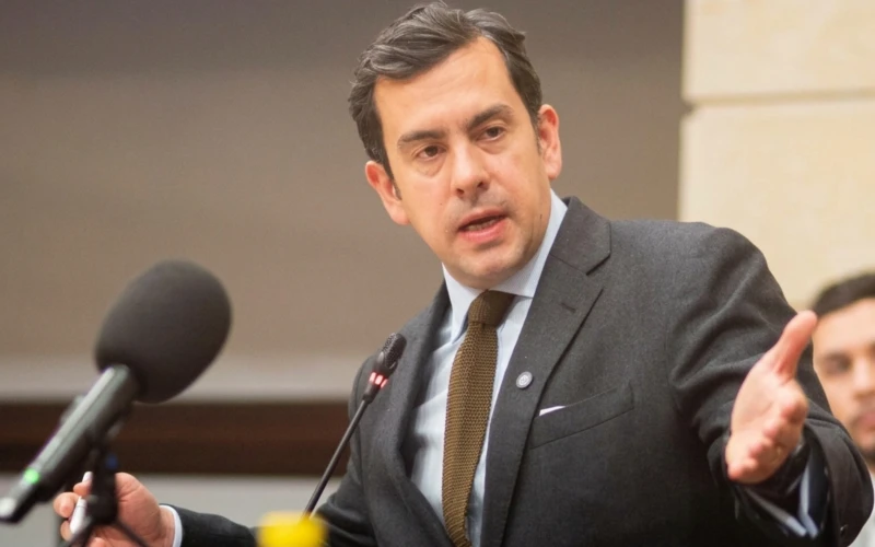 Rodrigo Lara presenta su carta de reuncia al Presidente: "Serví con lealtad a la campaña, a usted y a este Gobierno"