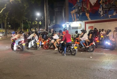 Decretan restricción de parrillero y toque de queda para menores durante Halloween en Bucaramanga