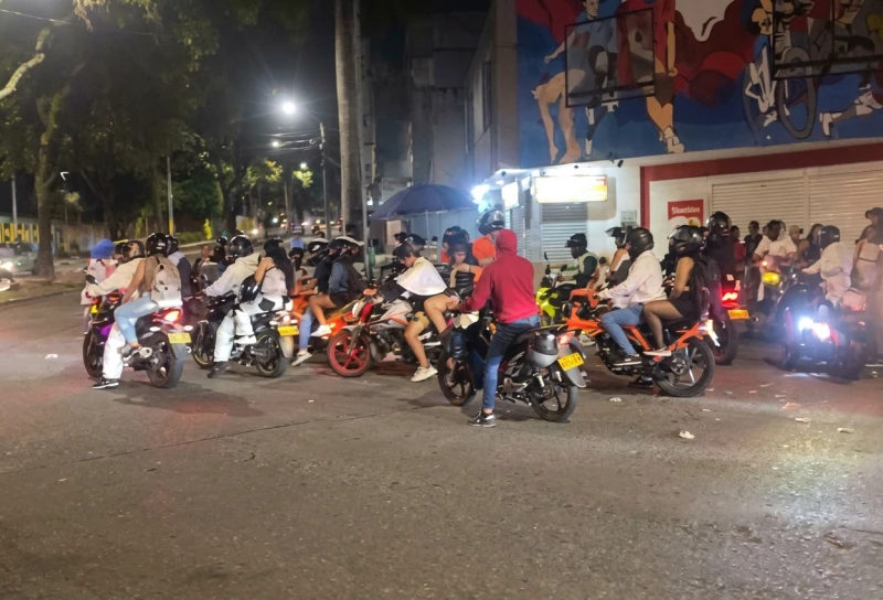 Decretan restricción de parrillero y toque de queda para menores durante Halloween en Bucaramanga