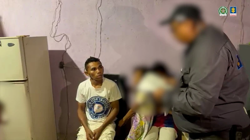Fingían pertenecer a grupos armados para abusar sexualmente de sus víctimas: tres capturados