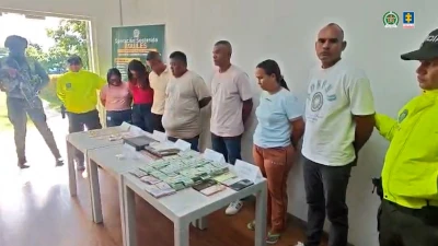Oro, platino y $508 millones en efectivo: así cayó una presunta red familiar de minería ilegal en Antioquia
